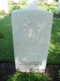 Cairo War Memorial Cemetery - Lowe, F